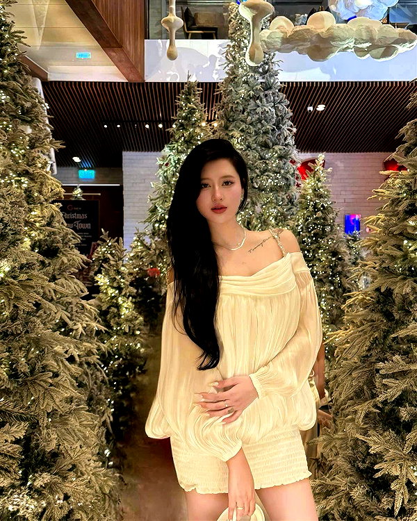 lyhythuedoxinh instagram image archive image