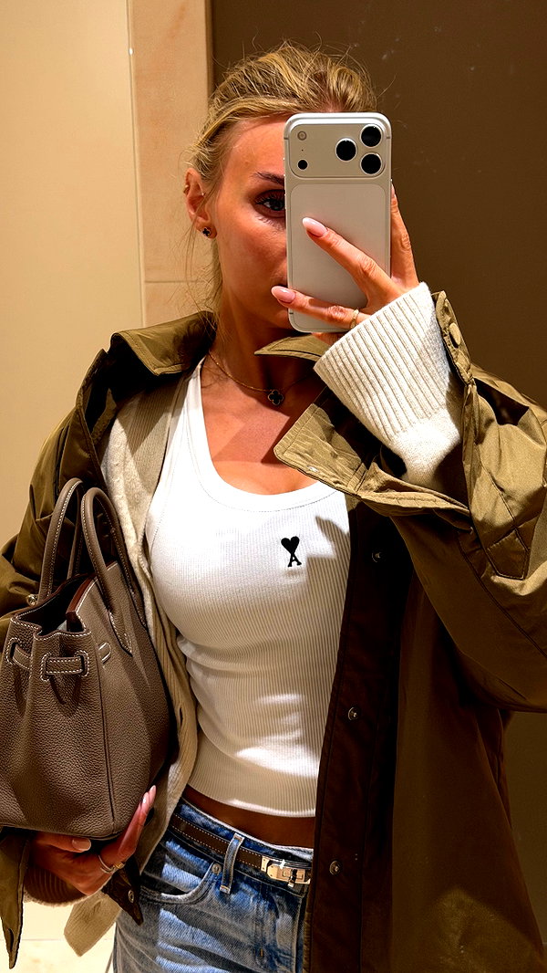 alexis.blond instagram image archive image