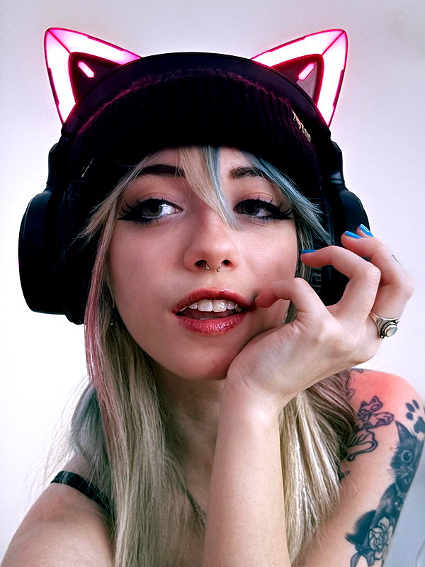 Archived image from @iluvmeww on Instagram