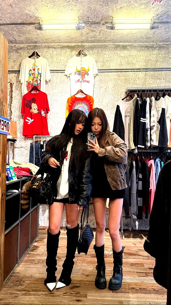 ywwyiiing instagram image archive image