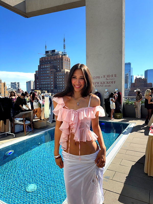 cait.knight instagram image archive image