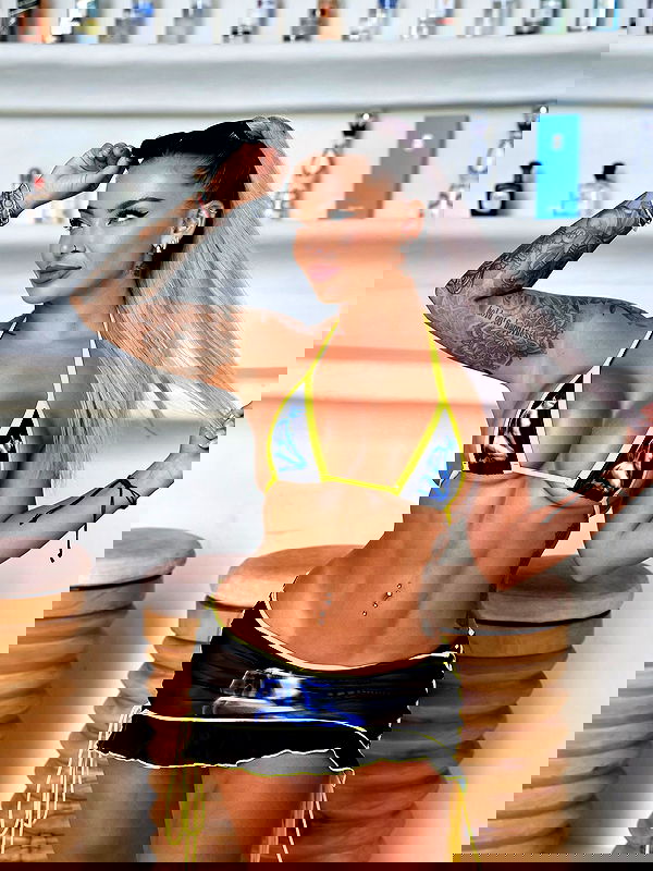 itshayleydavies itshayleydavies archive image