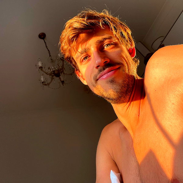 caseyjamess_ instagram image archive image