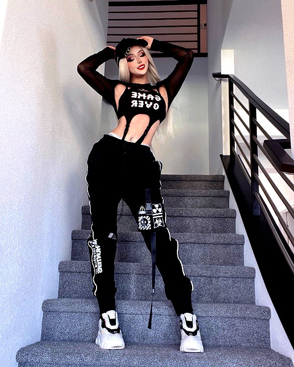 ellaexplicit_ instagram image archive image