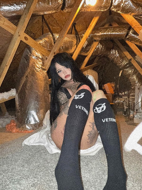 zommmbri instagram image archive image