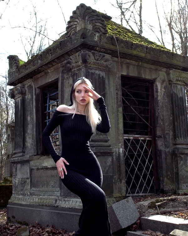 anya4everr instagram image archive image