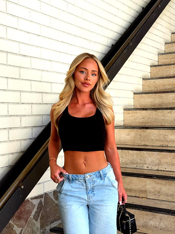 allieauton instagram image archive image