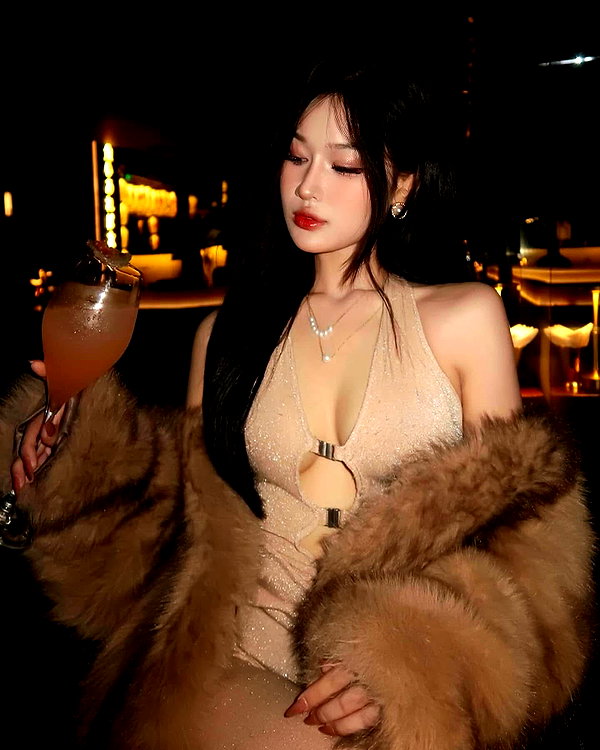 lyhythuedoxinh instagram image archive image
