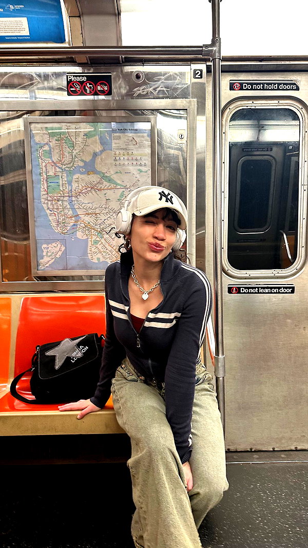 romi_henenson instagram image archive image