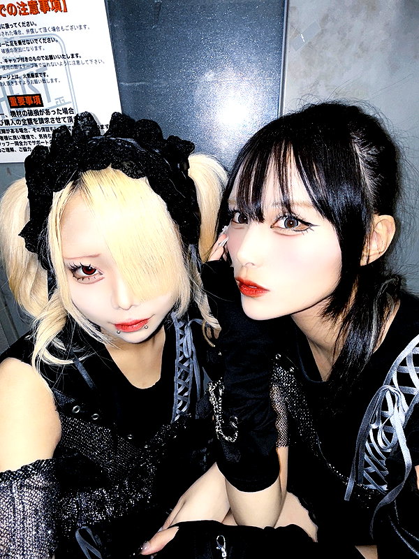 yamikumo_leisa instagram image archive image