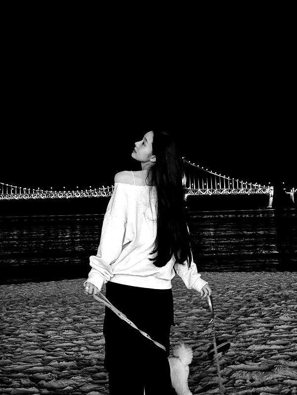 dear.zia instagram image archive image