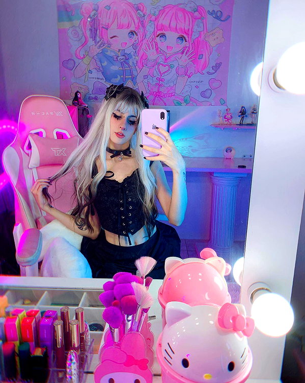 jadelaverne instagram image archive image