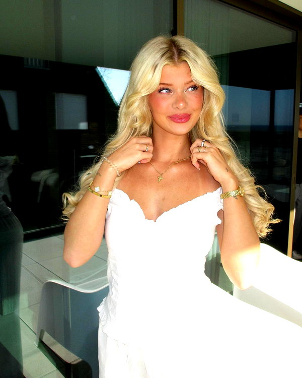 sophiecharlotth instagram image archive image