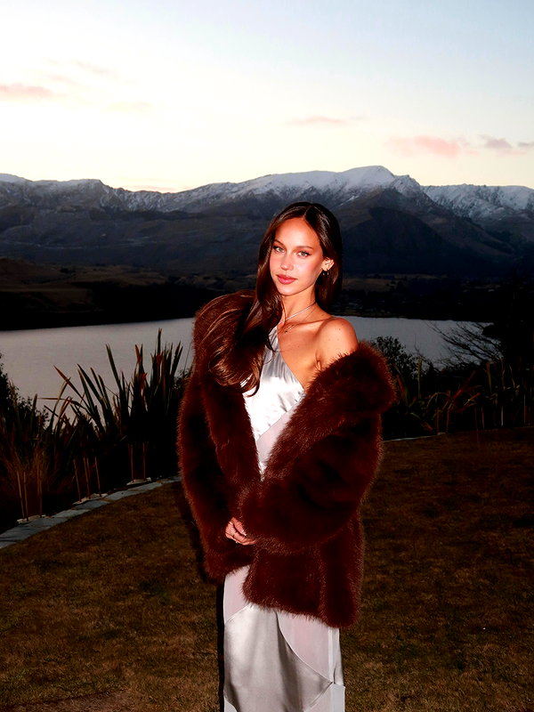 olivia.mathers instagram image archive image