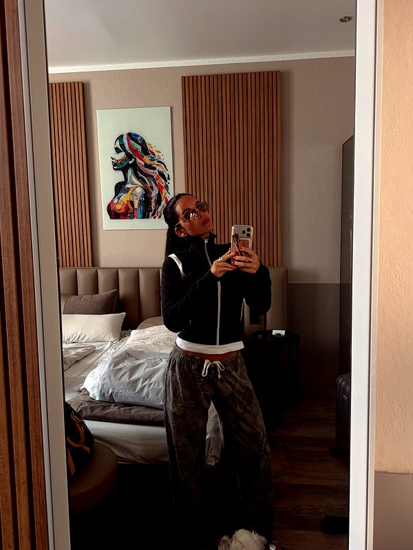 zoeliss instagram image archive image