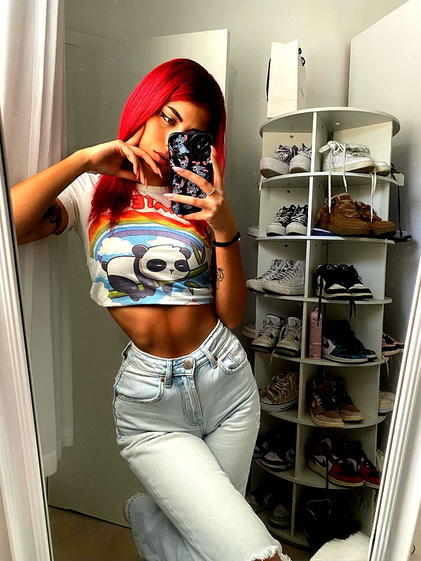 shanidahan7 instagram image archive image