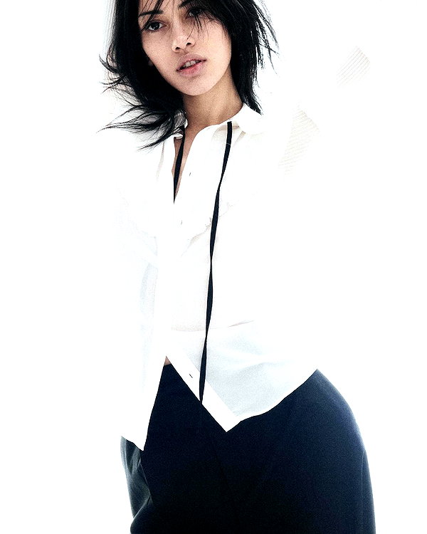 leonanaomii instagram image archive image