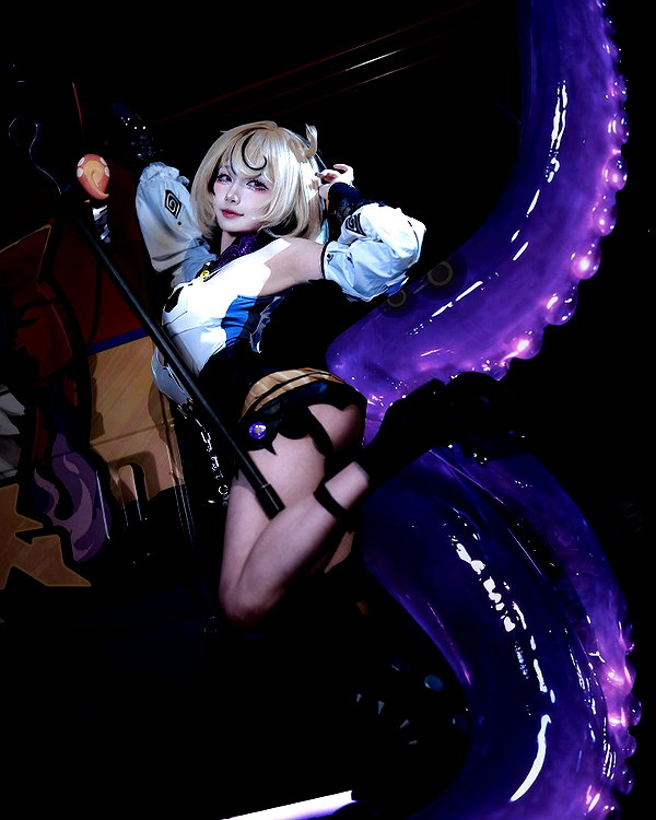 xier_cos instagram image archive image