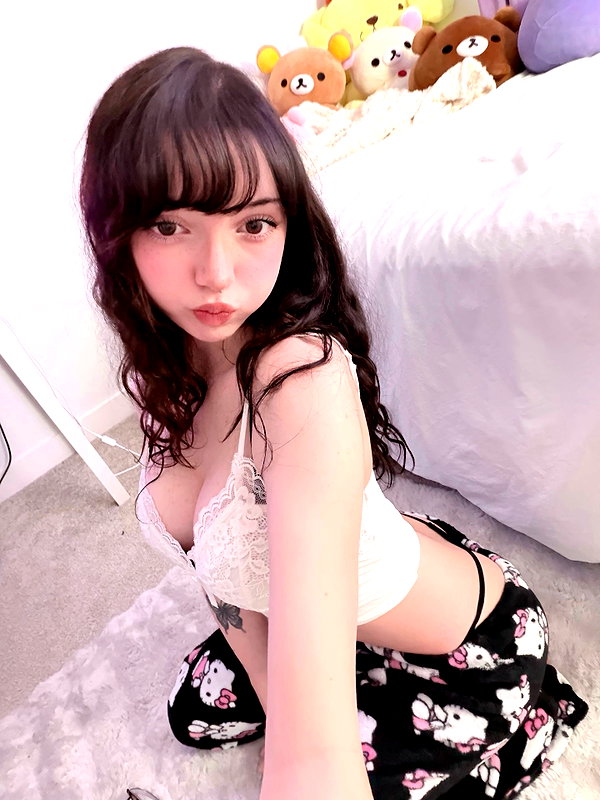 mia4rentz instagram image archive image