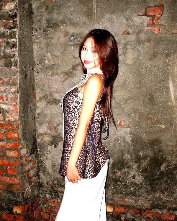 e.shao_417 instagram image archive image