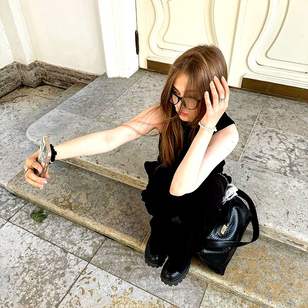 llinolinaa instagram image archive image