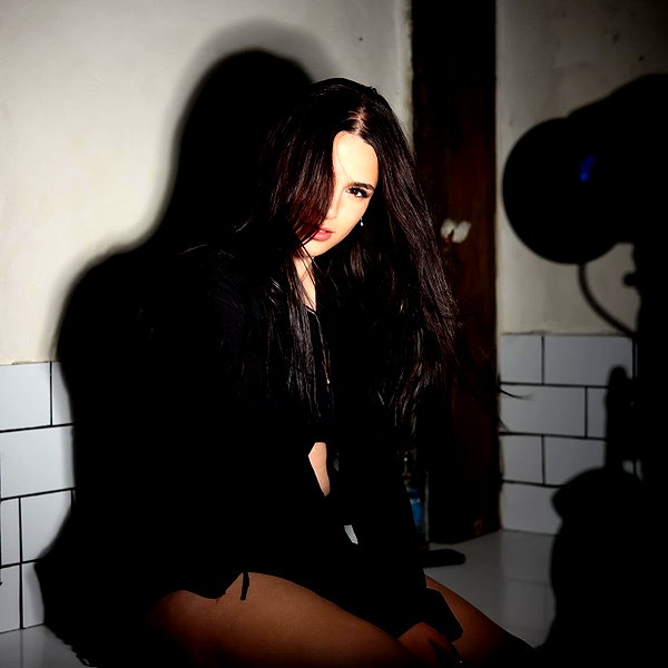 lia.lindner instagram image archive image