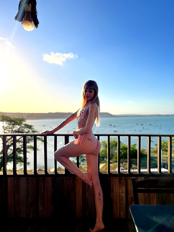 jadelaverne instagram image archive image