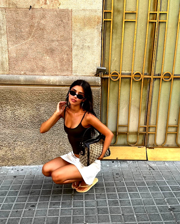 ainaratorneg instagram image archive image