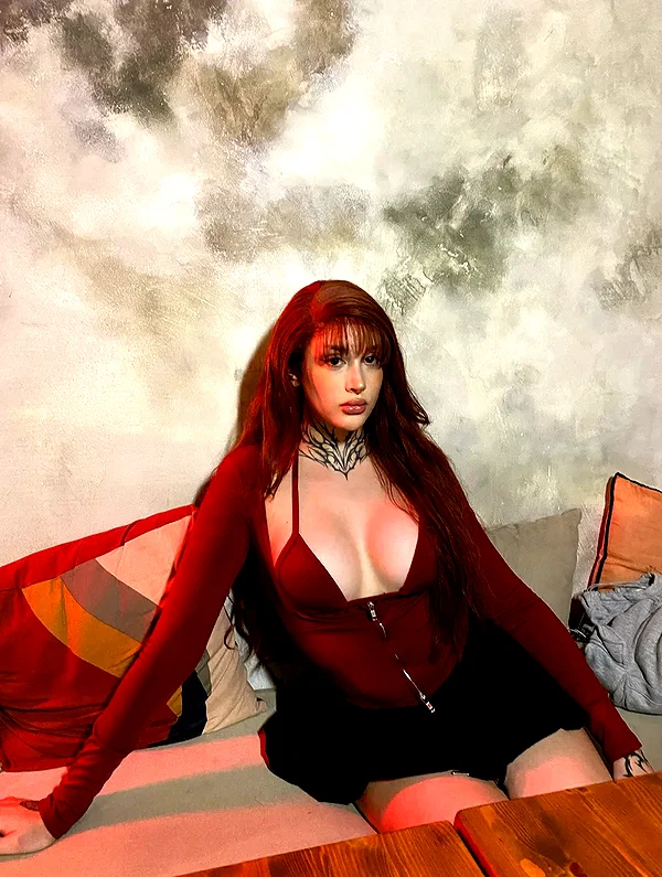 chica.niebla instagram image archive image