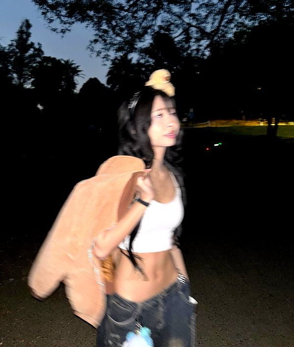 princessamelia_official instagram image archive image