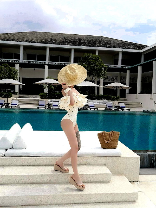 lyhythuedoxinh instagram image archive image
