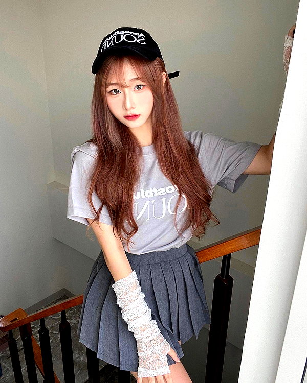 lai_931201 instagram image archive image