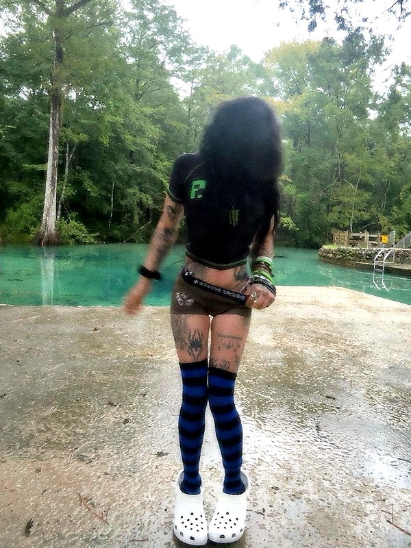 zommmbri zommmbri archive image