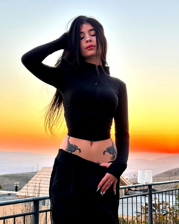 evasela__ instagram image archive image