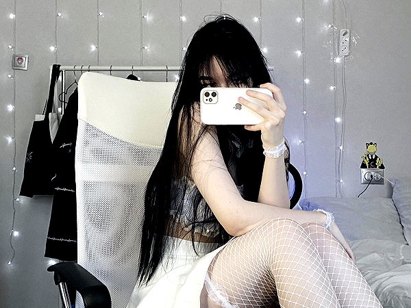glowmoonshorty instagram image archive image