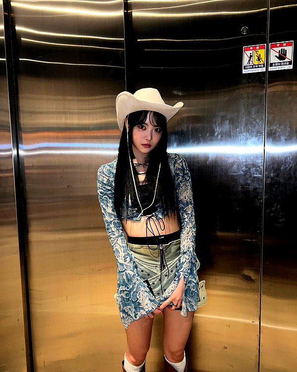 hhh.e_c.v instagram image archive image