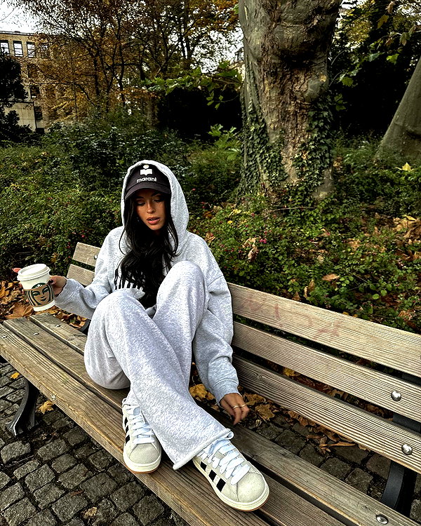 zoeliss instagram image archive image