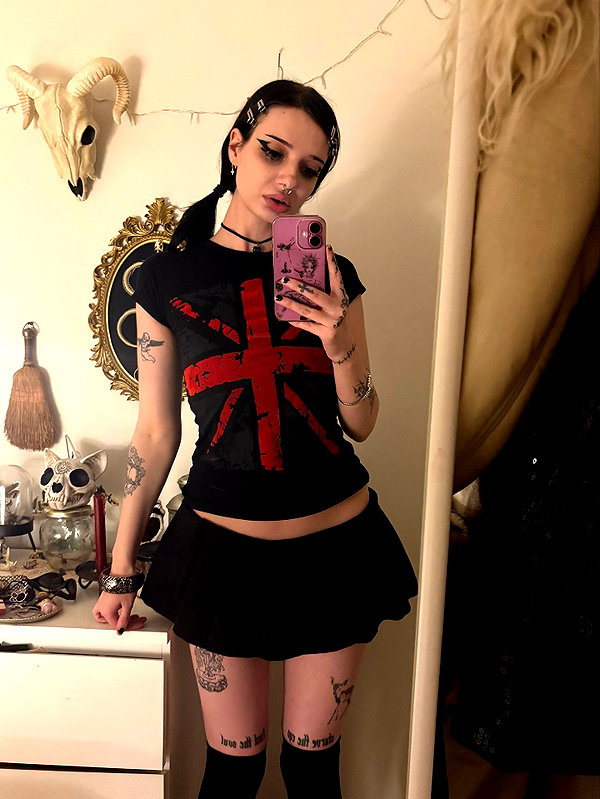 kaitfuckinglyn instagram image archive image