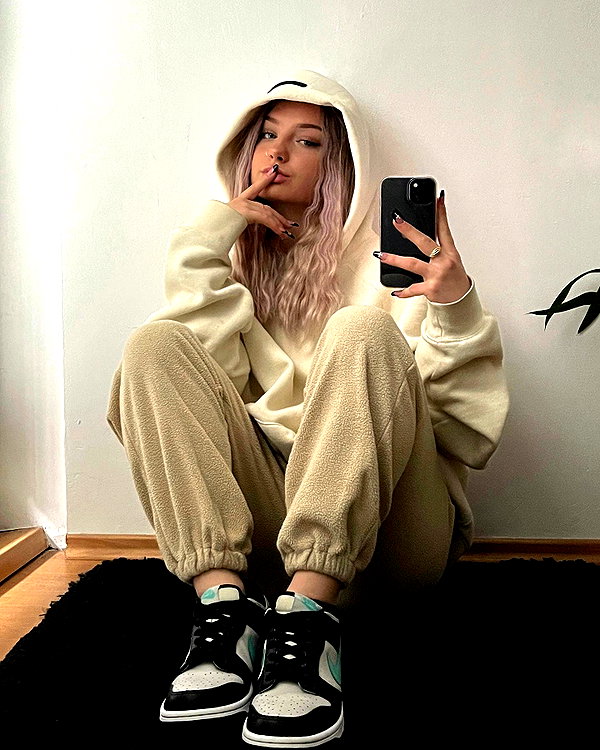 kiara.jlks instagram image archive image