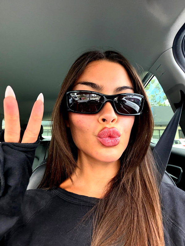 oliviaphillipps instagram image archive image