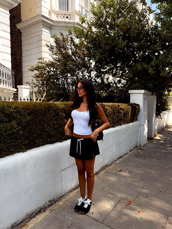 zoeliss instagram image archive image
