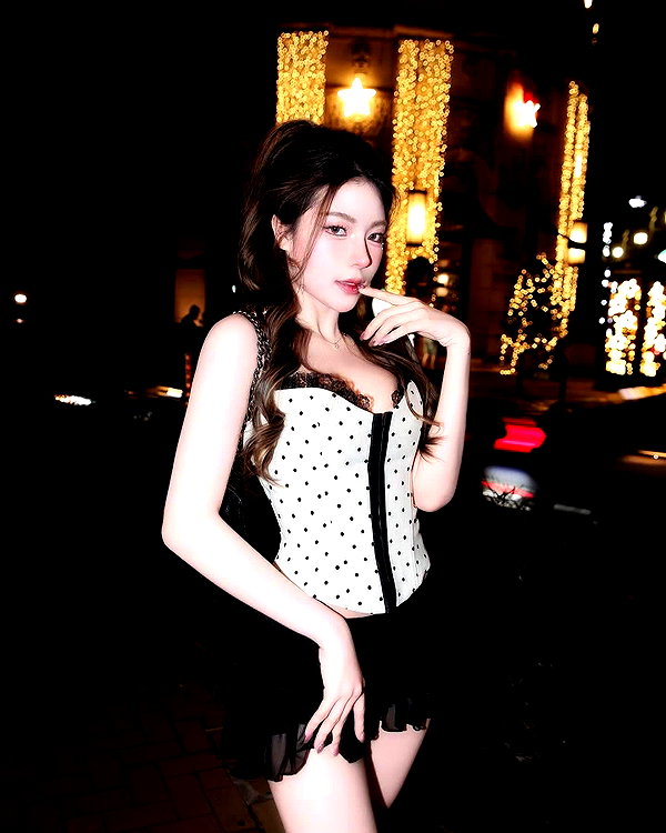 lyhythuedoxinh instagram image archive image
