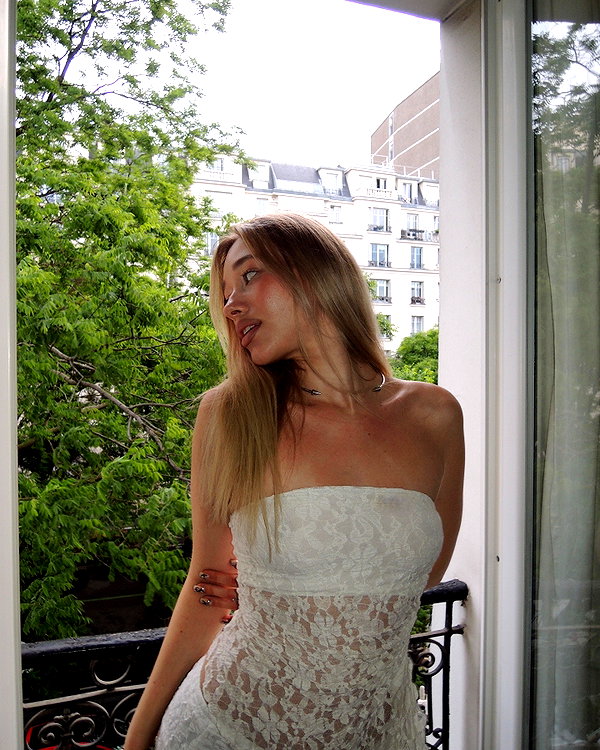avestanova instagram image archive image