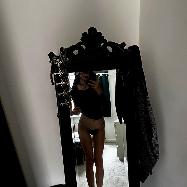 __dedgrl instagram image archive image