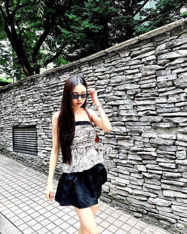dear.zia instagram image archive image