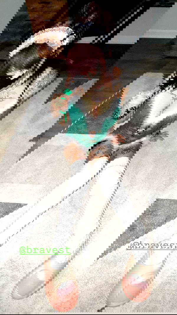 zommmbri image ~ Altpins