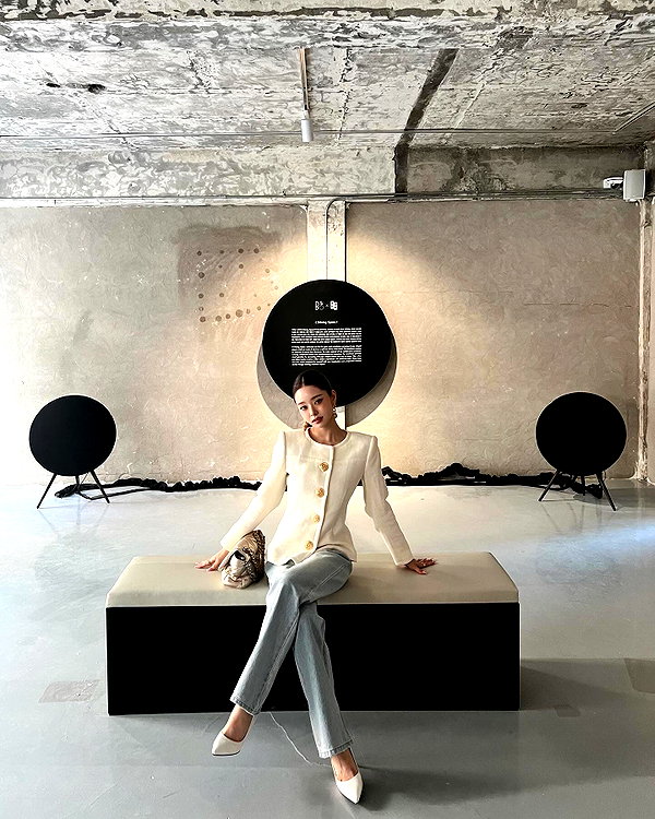 dear.zia instagram image archive image