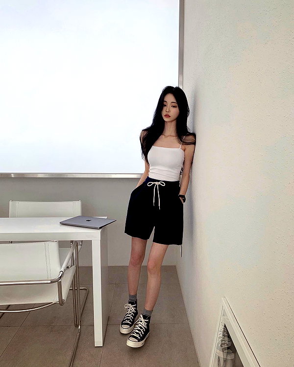 daxbin instagram image archive image