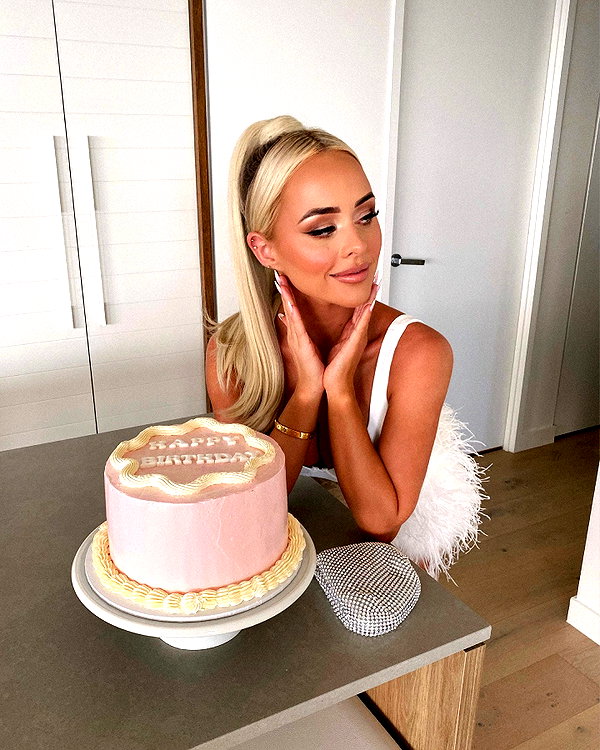 allieauton instagram image archive image
