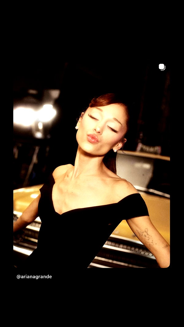 arianagrande instagram image archive image
